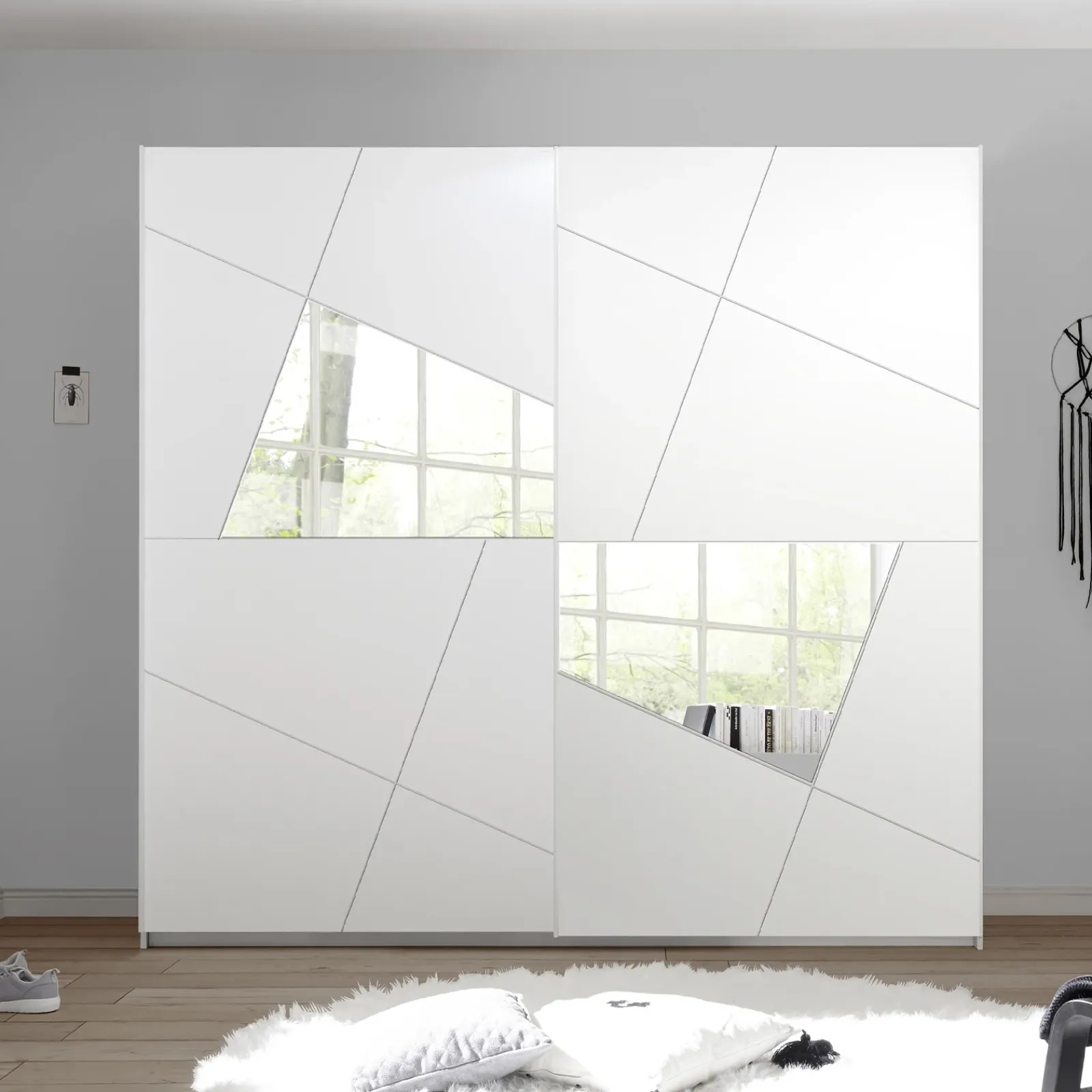 Garnero Arredamenti Armadio Ante A Specchio|Armadio Ante Scorrevoli-Armadio 243x230h cm 2 ante scorrevoli bianco frassinato opaco con serigrafia e specchio Olimpo