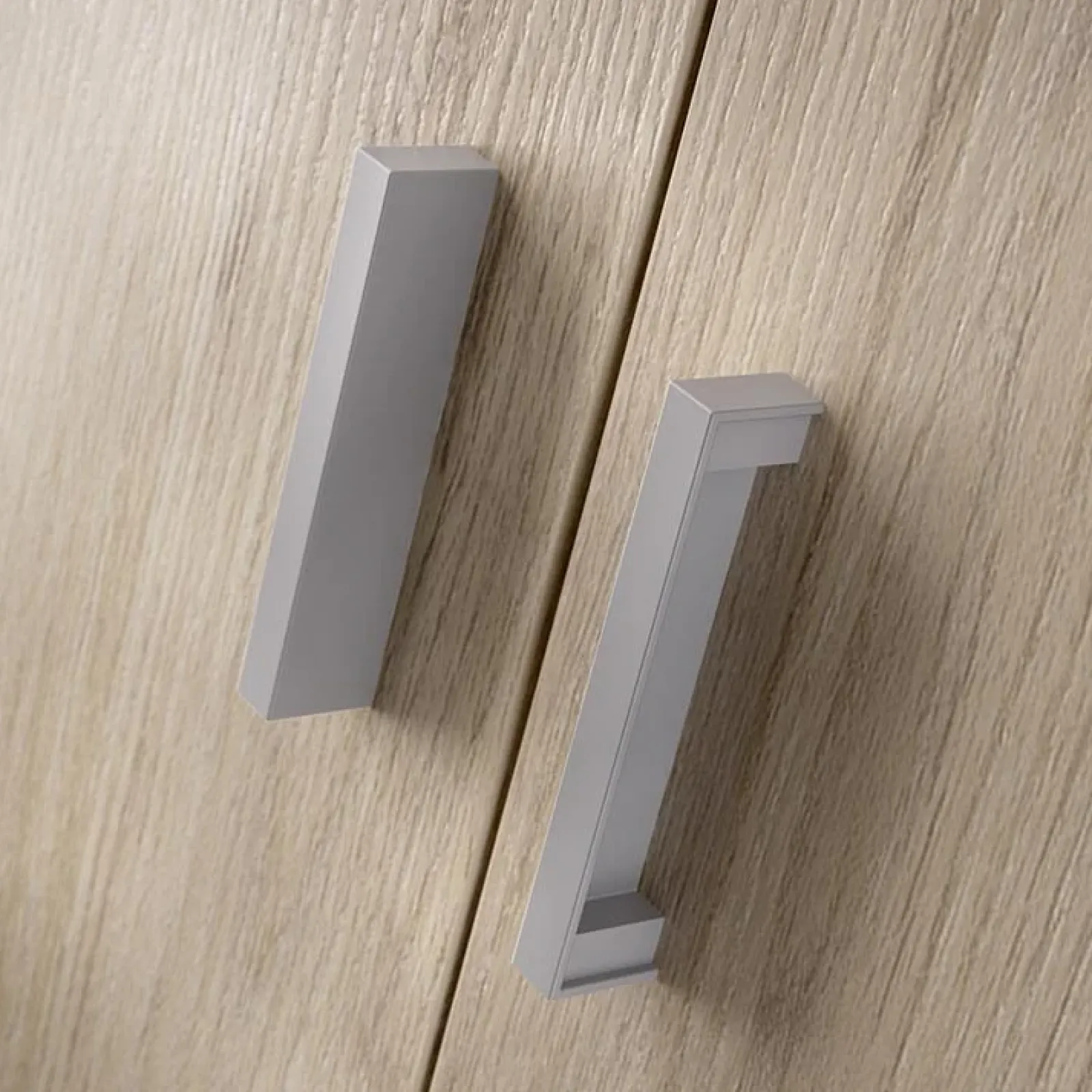 Garnero Arredamenti Armadio Ante Battenti|Mobili Multiuso-Armadio 78x190h cm due ante con ripiani multiuso vano porta scope legno Ander