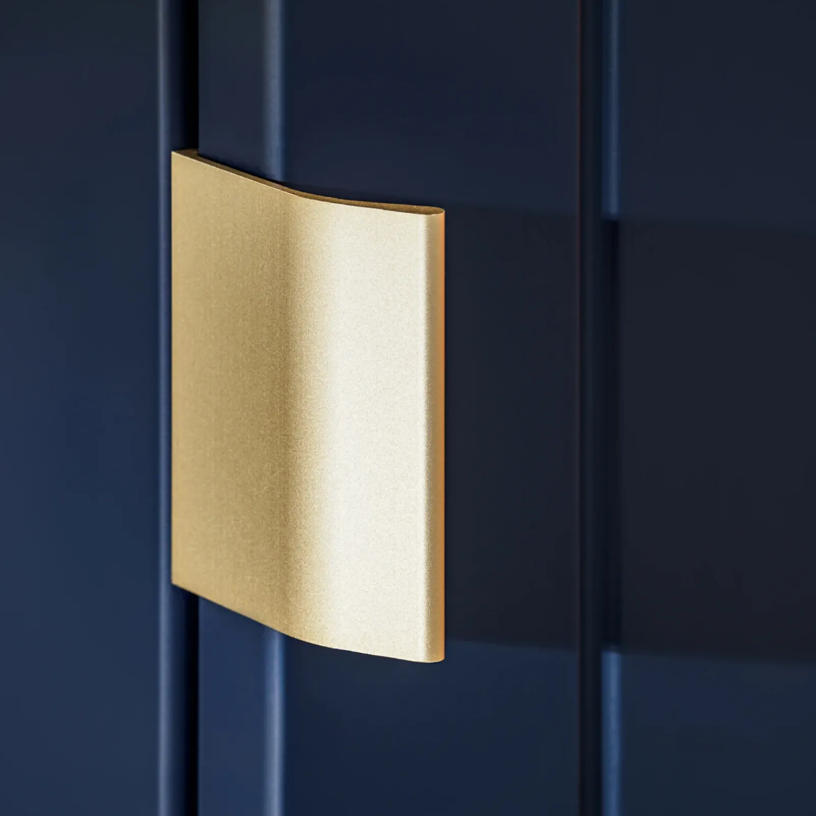 Garnero Arredamenti Colonne Per Bagno-Colonna bagno sospesa 35x160h cm 1 anta 2 cassetti cannettato blu Deep