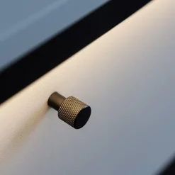 Garnero Arredamenti Comodini|Comò-Comodino 40x40h cm 1 cassetto con LED grigio nero Luna