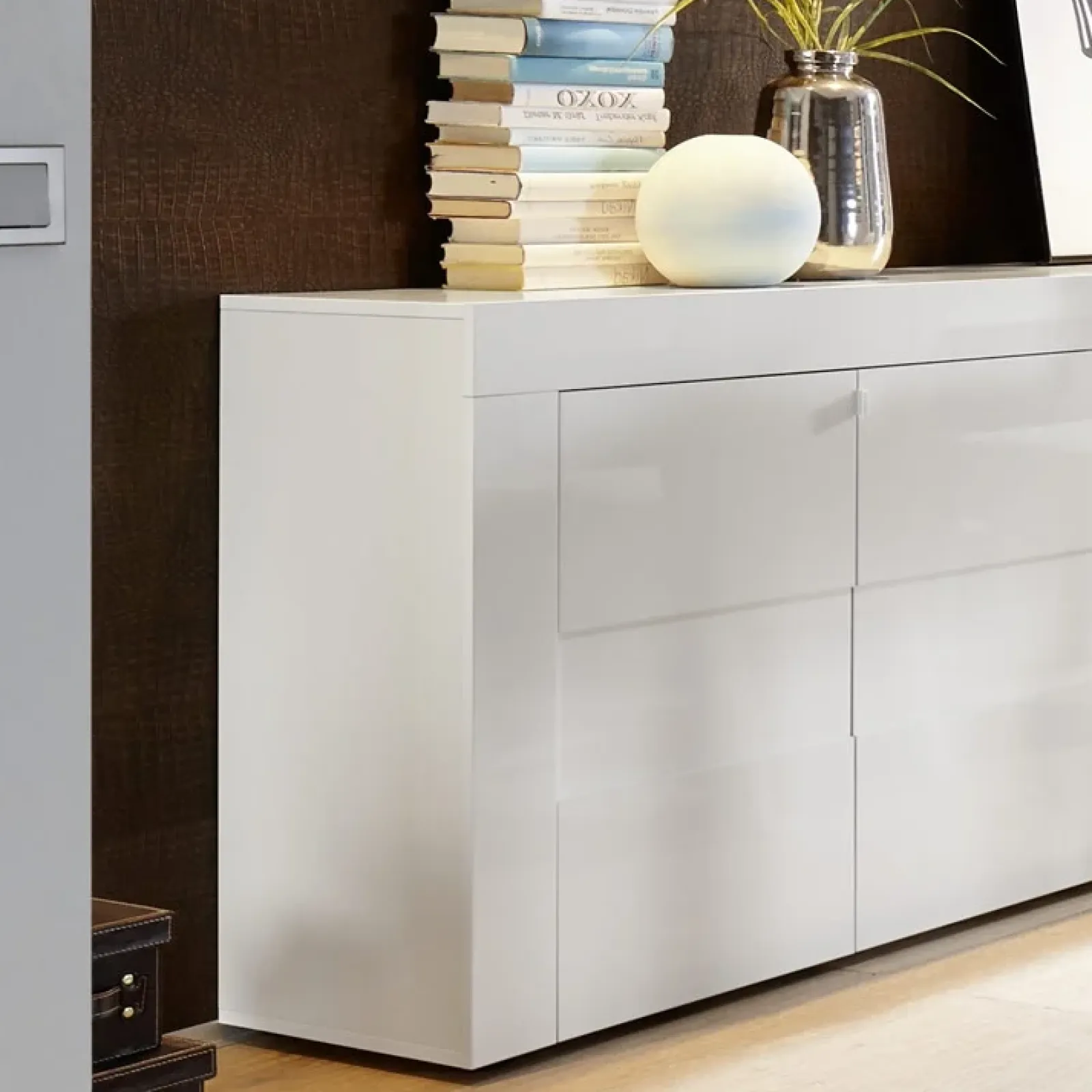 Garnero Arredamenti Credenze Moderne|Madie Moderne-Credenza 181x84h cm 4 ante moderna bianco laccato lucido Easy