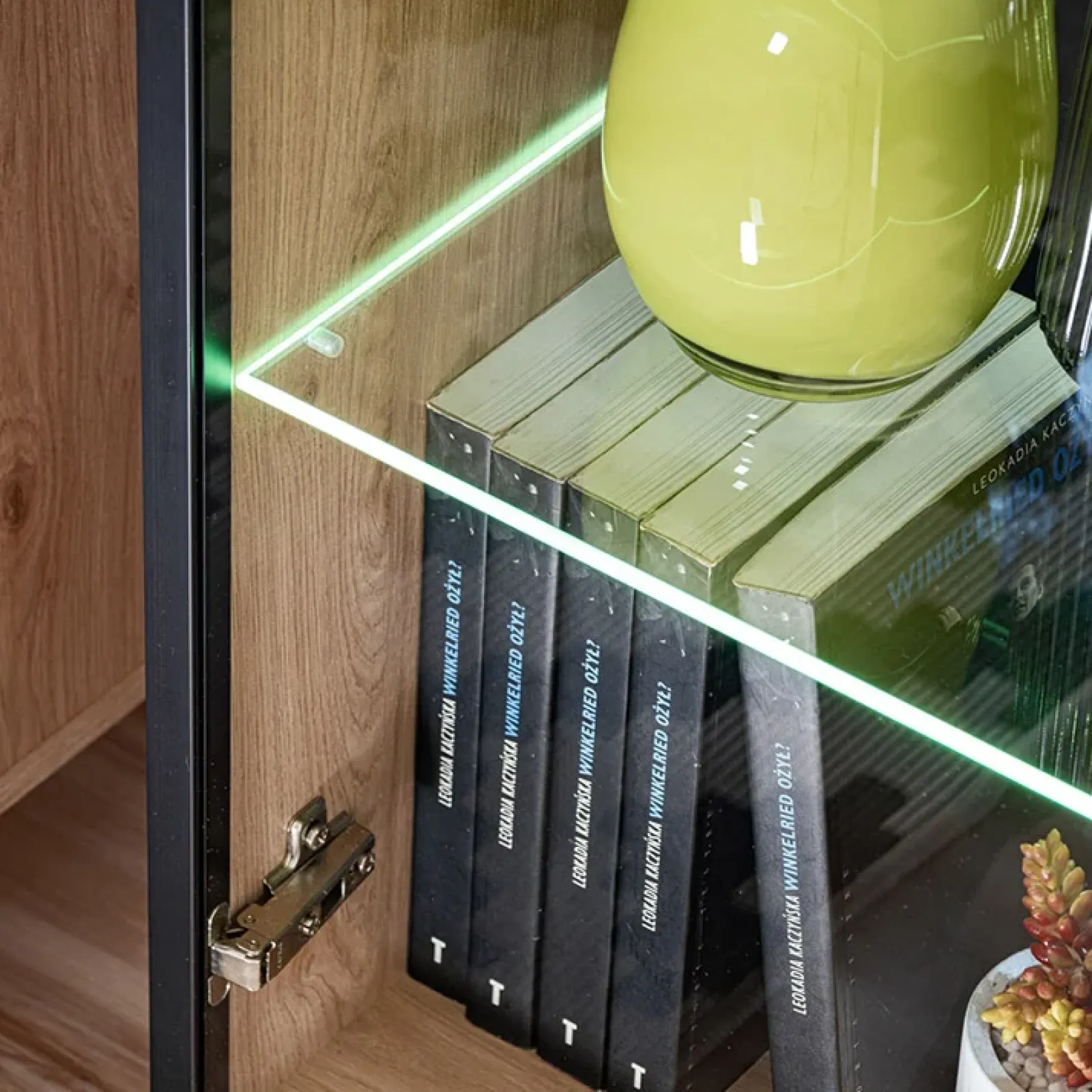 Garnero Arredamenti Credenze Moderne|Madie Moderne-Credenza 90x102h cm 2 ante moderna noce con stampa nera Mendes