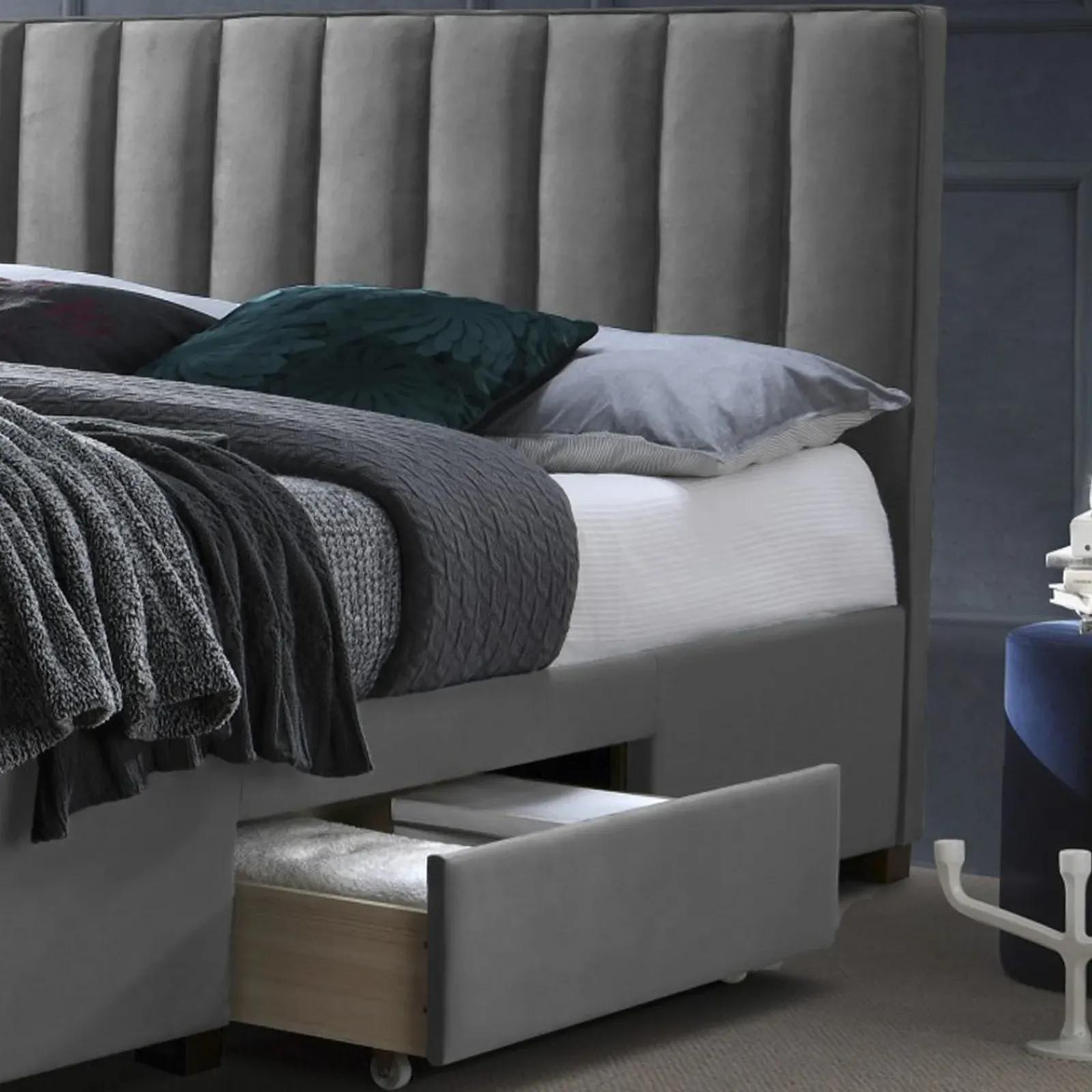 Garnero Arredamenti Letti Matrimoniali|Letti Matrimoniali-Letto matrimoniale 160x200cm imbottito con cassettoni in velluto Lux Grigio