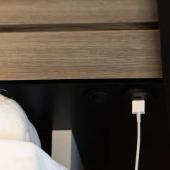 Garnero Arredamenti Letti Oversize-Letto oversize contenitore 180x200cm con LED e presa USB-C grigio nero rovere Luna