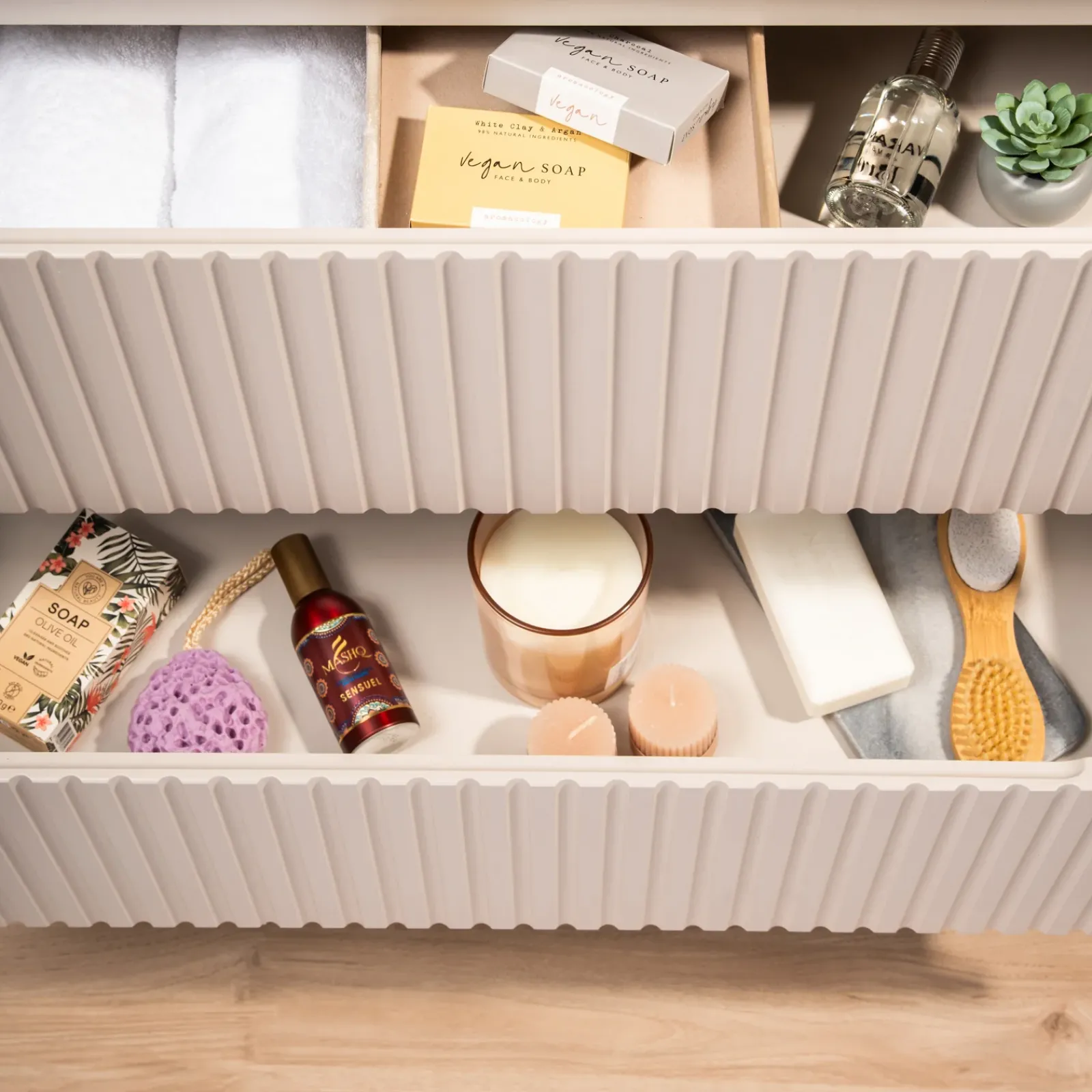 Garnero Arredamenti Mobile Bagno Sospeso-Mobile bagno sospeso 120cm cannettato 4 cassetti rovere Cleany Beige