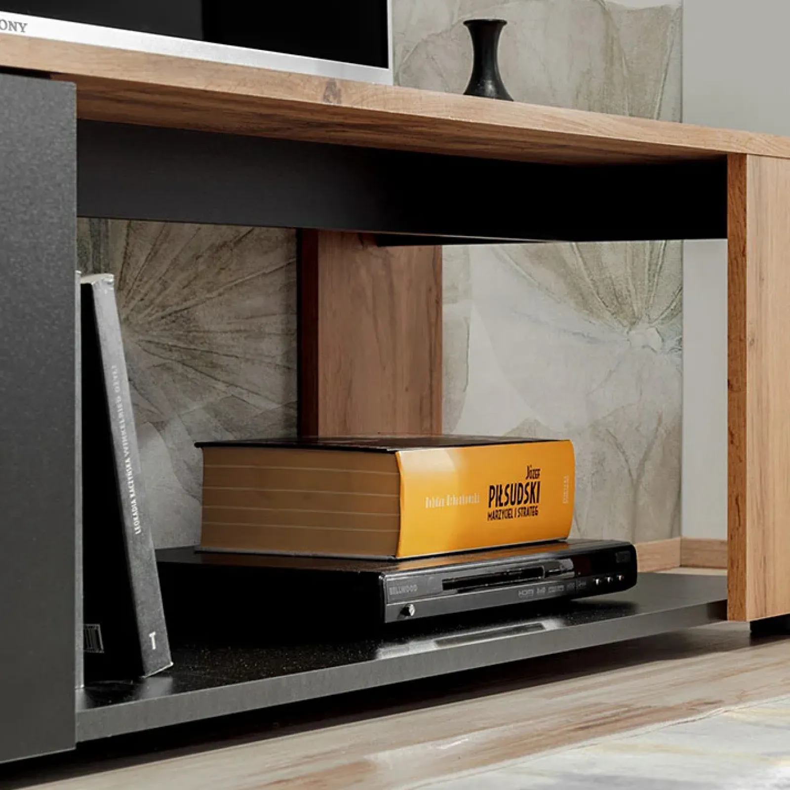 Garnero Arredamenti Mobile Tv Basso|Mobili Tv Moderni-Mobile porta TV 150x39h cm soggiorno nero opaco rovere Caravaggio Nero Opaco - Rovere Rustico