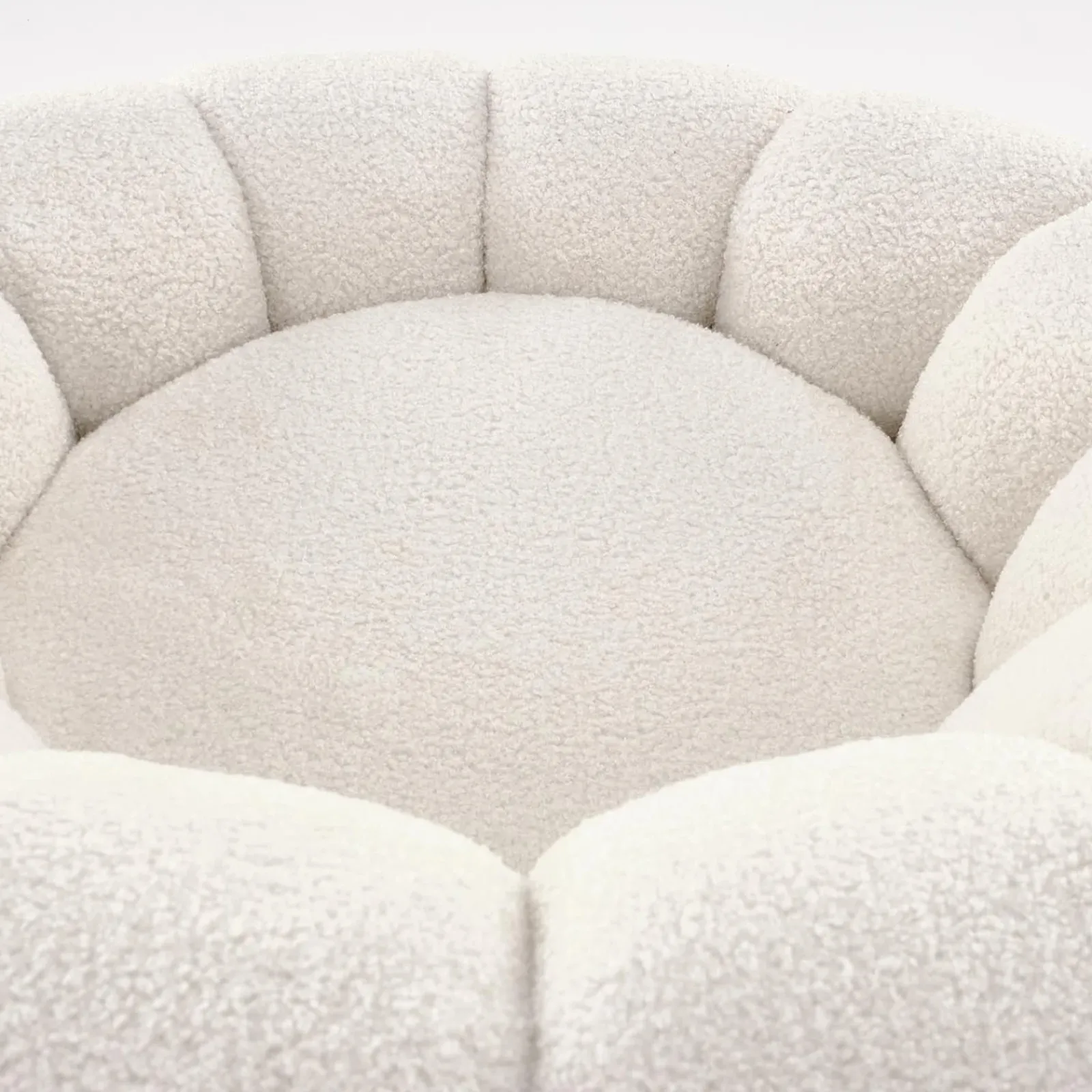 Garnero Arredamenti Poltroncine Imbottite-Poltrona imbottita in tessuto bouclé design moderno color Coccoluna Crema