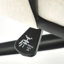 Garnero Arredamenti Sedie Da Ufficio|Sedie Scrivania Ufficio-Sedia moderna con ruote regolabile in tessuto chiaro nero Monie Beige