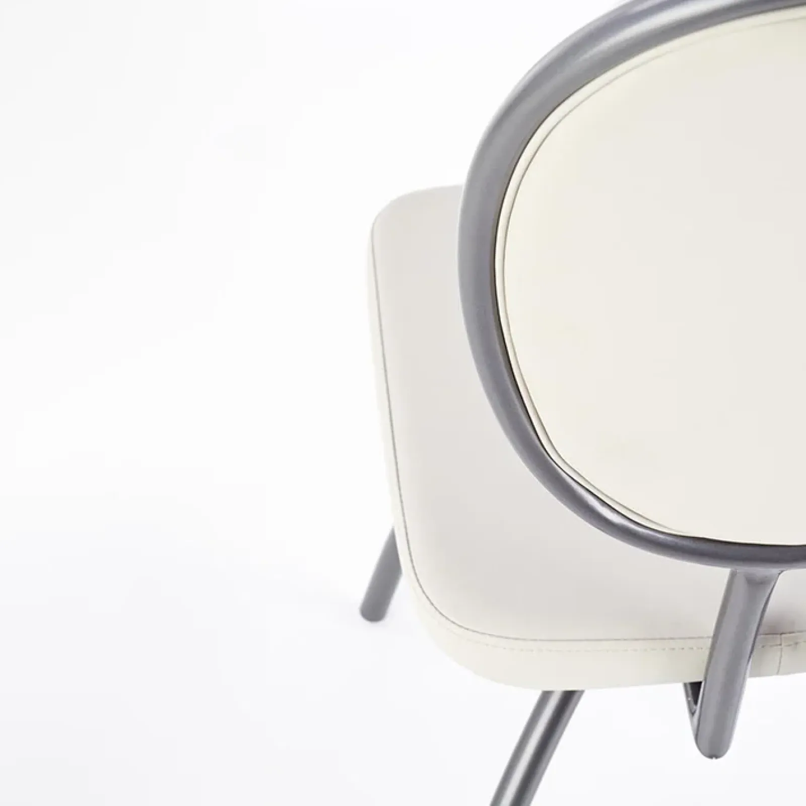 Garnero Arredamenti Sedie Imbottite Ecopelle-Set 4 sedie da soggiorno in ecopelle grigio chiaro Fergus