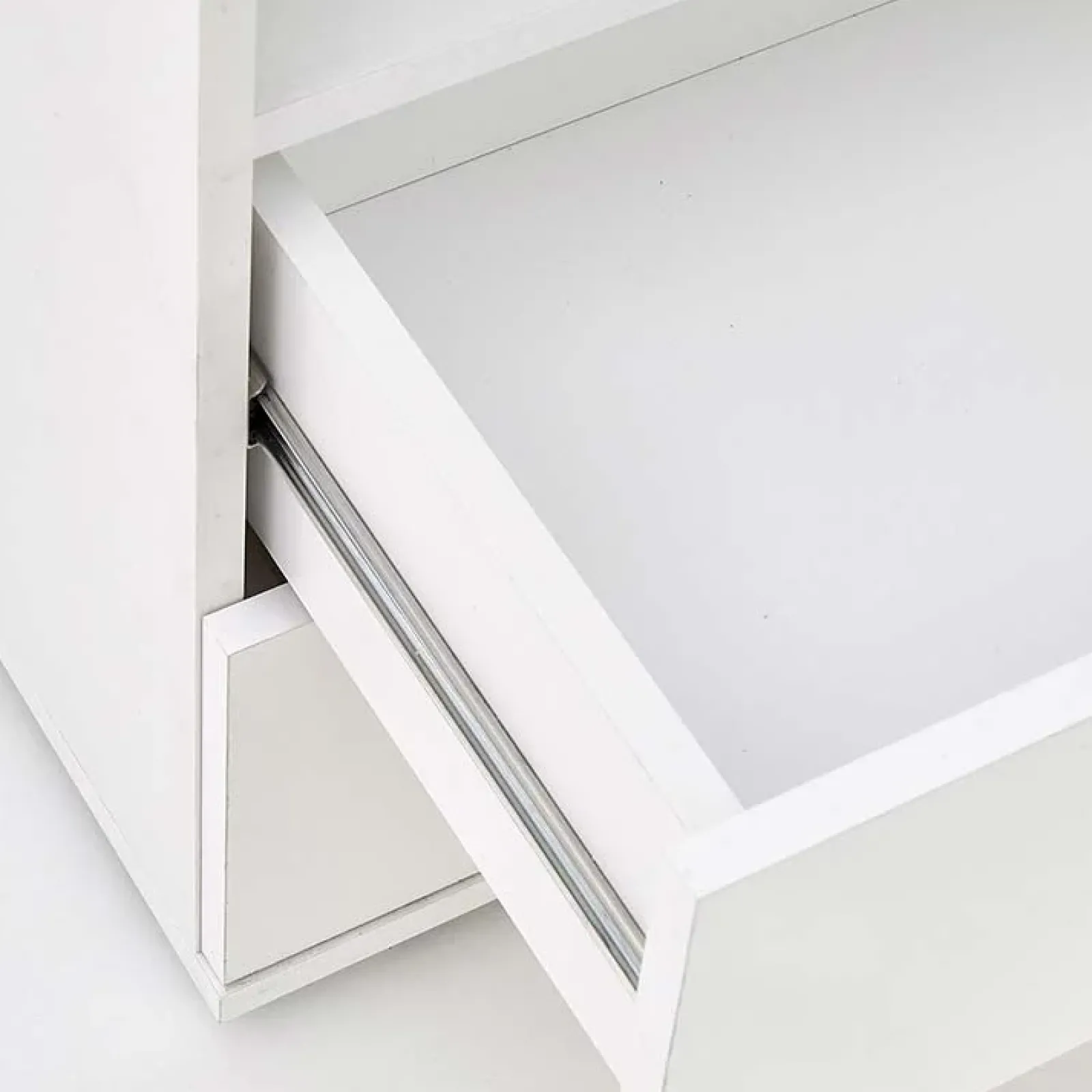 Garnero Arredamenti Vetrinette|Vetrinette-Vetrina 60x200h cm 1 anta 2 cassetti bianco opaco e lucido Viki