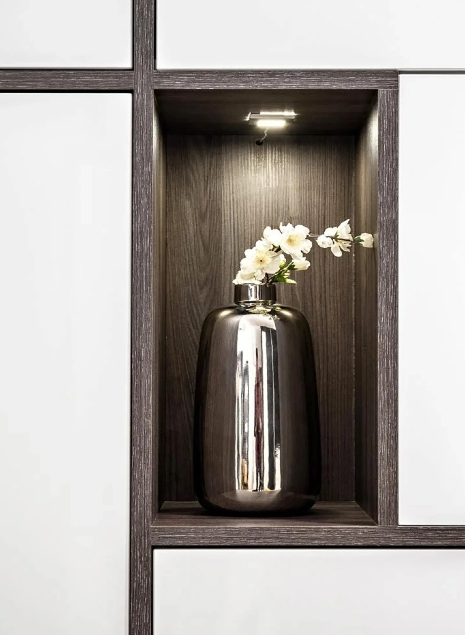 Garnero Arredamenti Vetrinette|Vetrinette-Vetrina 70x197h cm soggiorno moderno bianco opaco e lucido Mackay Gihome®